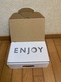 箱をあけると「ENJOY」の文字が！