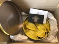 可愛らしい丸缶で丁寧な梱包です。