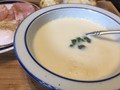 朝食で。ヴィシソワーズに緑をアレンジ