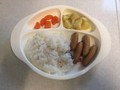 初ウインナーパクパク食べました