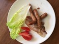 焼き上がり、肉汁がしたたっています。