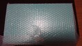 包装してある面を裏返しました。シンプル。