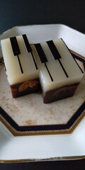 洋皿にもしっくり馴染むお姿