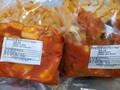 キムチは丈夫なビニール袋入り
