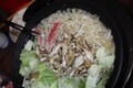 野菜の中でしゃぶしゃぶ。うまみが広がる!