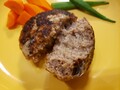 肉汁と燻製の香りが広がります！