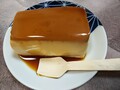 四角のプリンに可愛いスプーン