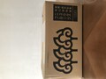 この箱で届きます。