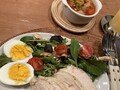 砕いてサラダのトッピングに