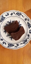 チョコレートがたっぷりと詰まっています