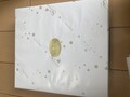 綺麗に包装された箱！