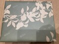 お上品な包装紙につつまれて届きました
