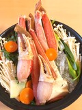 カニ鍋のカニの存在感が引き立ちます。