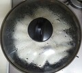 焼き上がりを観察中