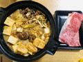 すき焼き鍋の中に宝石のようなお肉