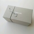 箱がシンプルで素敵です。