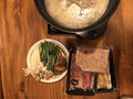 とりの濃厚スープと新鮮なお肉