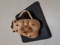目耳手足にあんこを手にナッツを持たせて