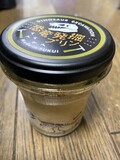 プリンの色が濃い