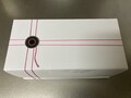 スタイリッシュな箱で