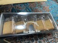 クリアケースに5個お行儀よく整列