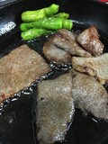 焼いていると、お肉のいいにおいが♪