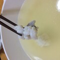 お出汁にくぐらせしゃぶしゃぶに