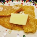 トースターで焼いて、たっぷりバターで。