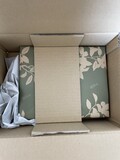 しっかりと固定されて届きます。
