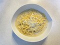 ペペロンチーノ風の卵入りパスタです。