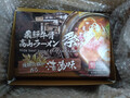 下になっていた商品のふたはつぶれていた。