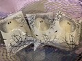 可愛くのぞくお化け達
