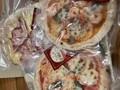 冷凍で届きます。