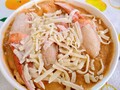 開封するとびっくり、カニ爪どーん