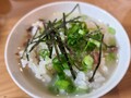 濃厚な鶏ガラスープで全く別の味わいに
