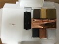 白い箱の形状もオシャレです