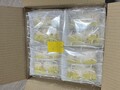 割れないように箱にぴったり入ってます