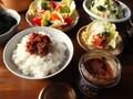食べだしたら手が止まらない！肉味噌最高！