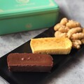 濃厚で美味しいケーキとナッツ