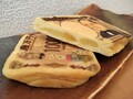 これが100万円の厚さです。笑
