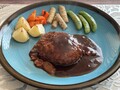 ハンバーグと野菜のオーブン焼き添え