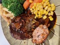肉厚なハンバーグ★