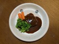 ソースもこぼれるくらいたっぷりです