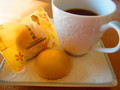 ブラックコーヒーと一緒に１０時のおやつに頂きました。