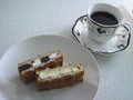 大人はコーヒー、子供はミルクと一緒にいただきました。