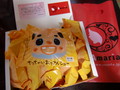 ちっちゃいおっさんのパッケージが目をひきます！赤いショップの袋もキュート。きちんと食べ方の説明カードも同封されているので安心です。