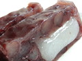 小豆が所狭し詰まっているのがよく分かります。求肥がモチモチではみ出てしまいそう！