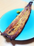 見てみて！お皿からはみ出るほどの一尾です！