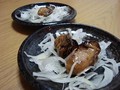 スライス玉ねぎとオイル漬け・レモン汁・黒こしょうを添えて…そのままよりもっと美味しくいただけます。