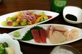 お刺身よりは、奥のカルパッチョがよく合いました。